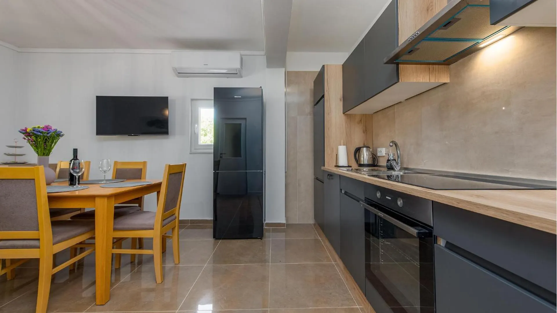 Lovely Home In Zelengrad With Private Swimming Pool, Can Be Inside Or Outside クロアチア